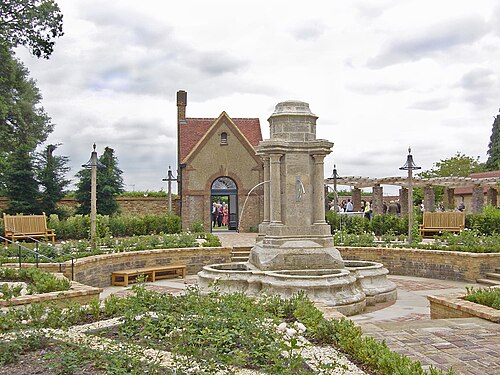Bushey Rose Garden, Hertfordshire