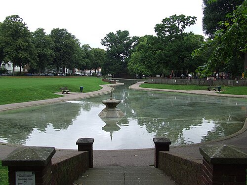 Howard Park and Gardens, Hertfordshire