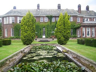 Burton Manor, Cheshire